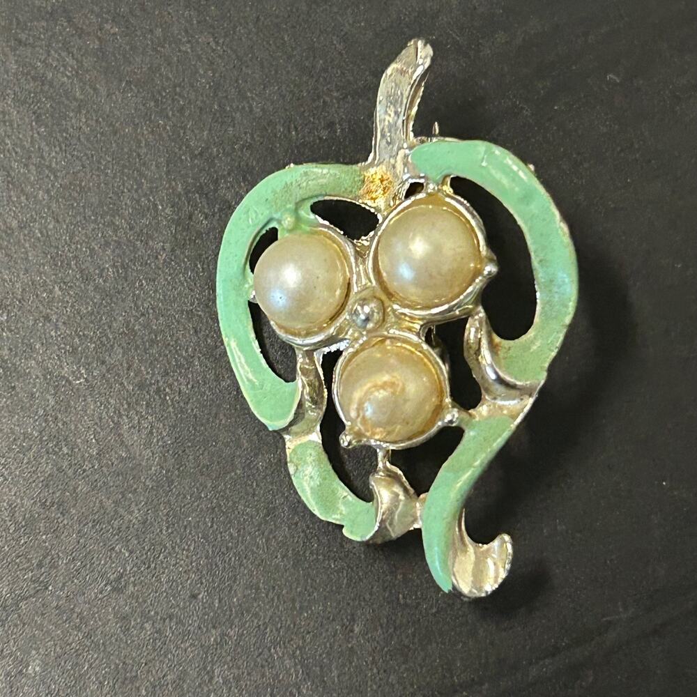 Vintage Green Enamel and Faux Pearl Cluster Leaf Brooch No marks